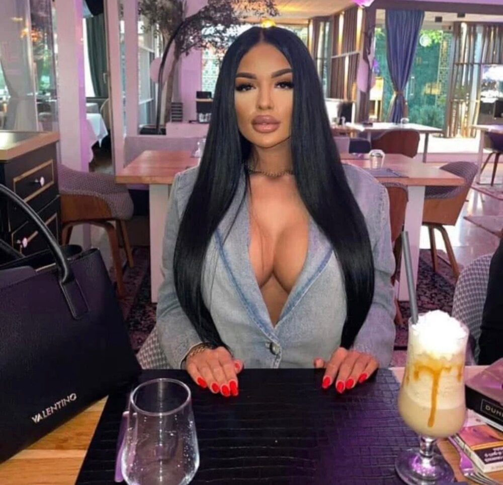 CrazyDollxx Chatroom