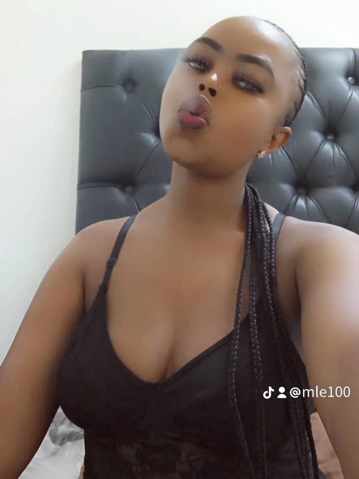 CreamySexyPussy Chatroom