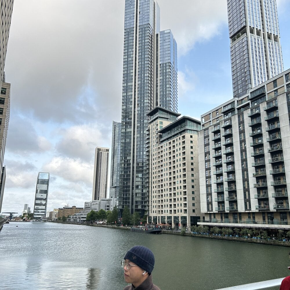 CurvyDicky8 Chatroom