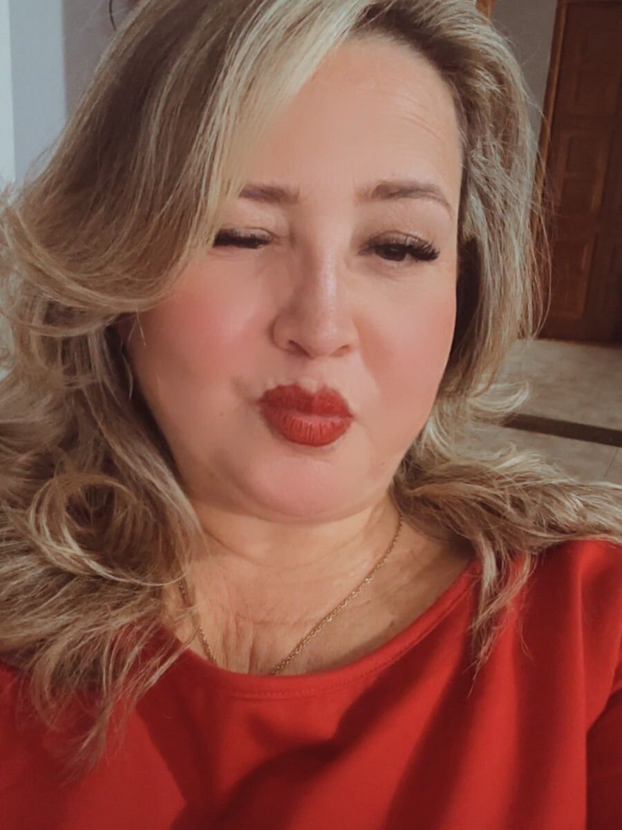 CurvyRosse_ Chatroom