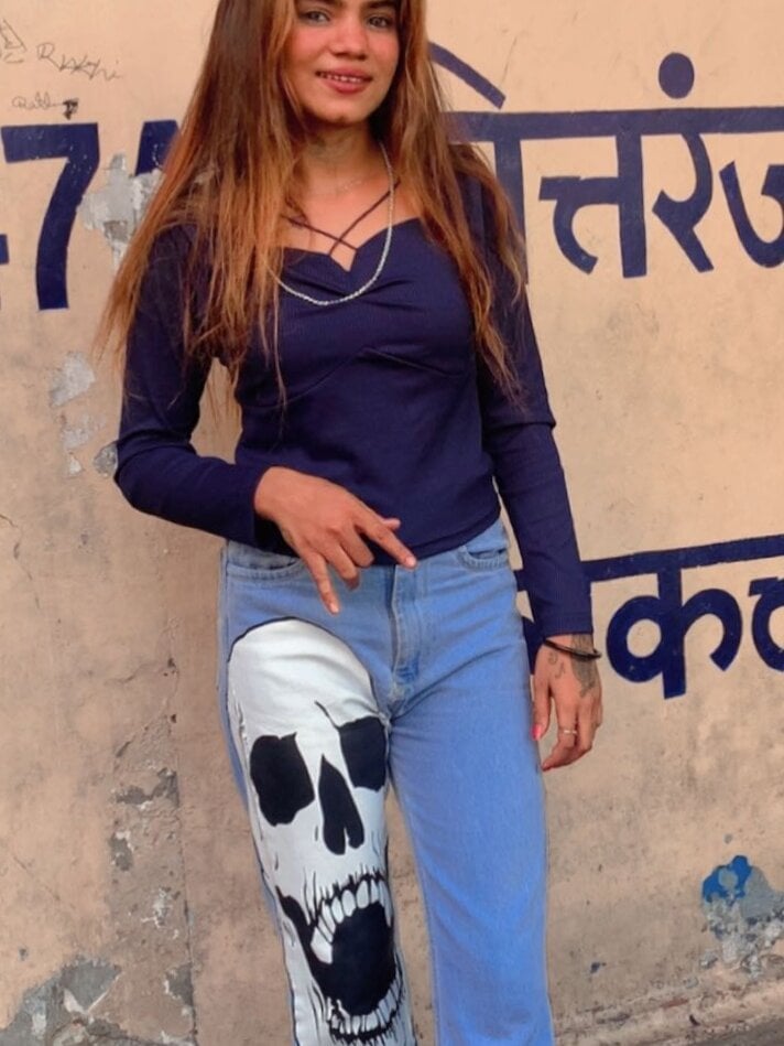 Cute_Neeharika Chatroom