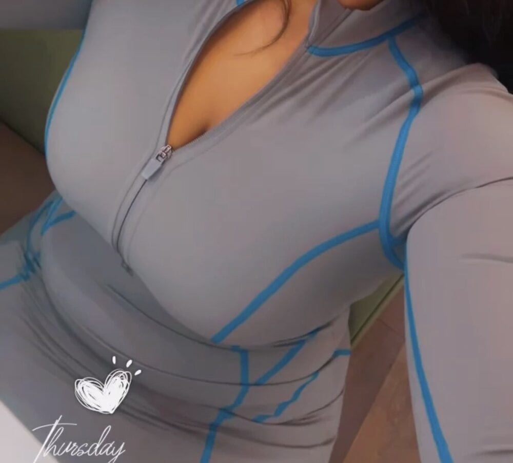 CutieWithABootyUK Chatroom