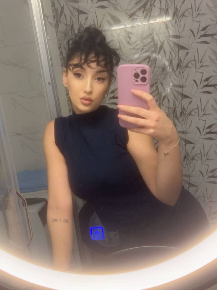 DaliaVeyron Chatroom