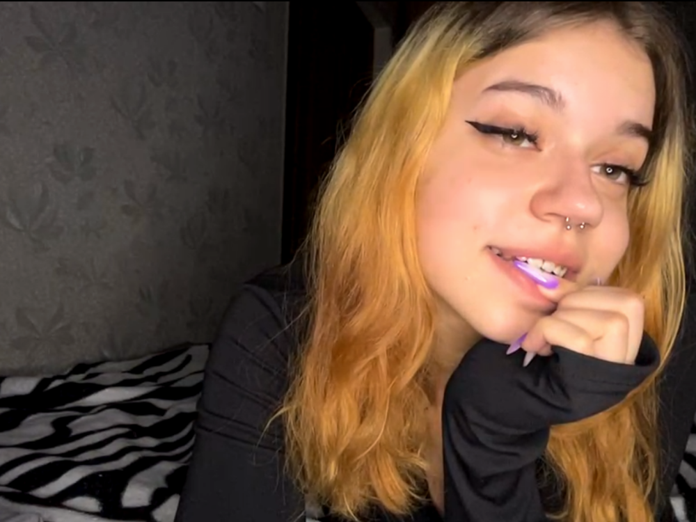 DanaHaston Chatroom