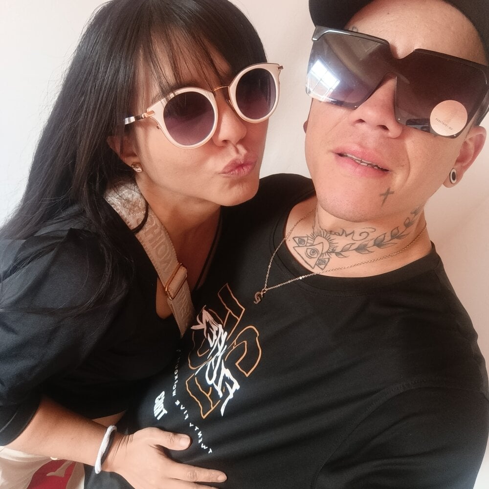 Dangerous_couple_ Chatroom