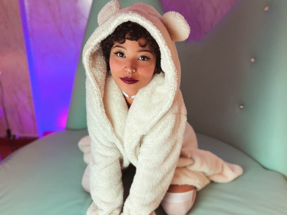 DaniCollinn_ Chatroom