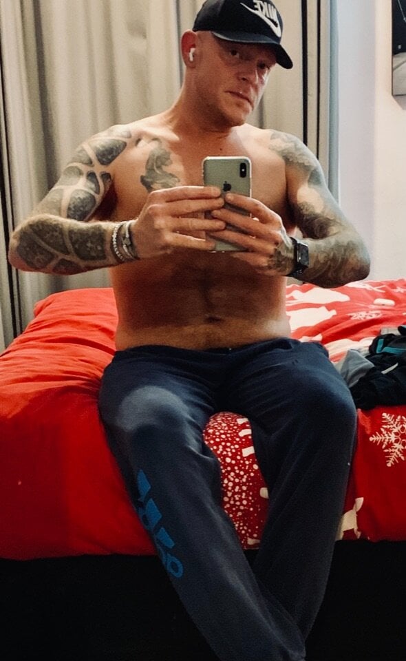 Dannyboy1430 Chatroom