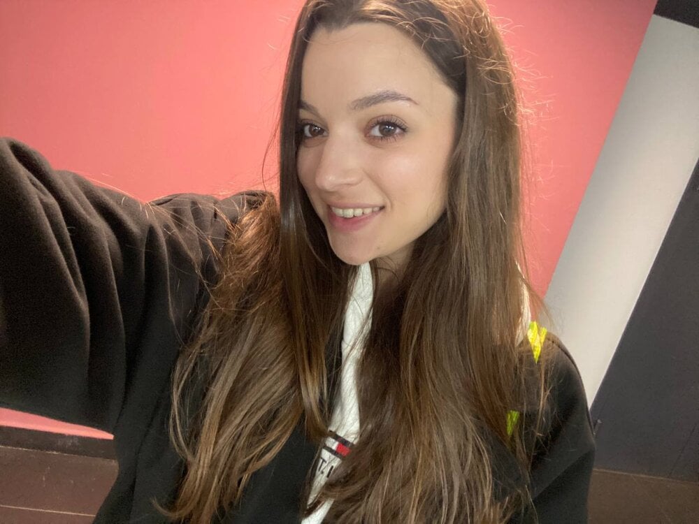 Darcy_Mayy Chatroom