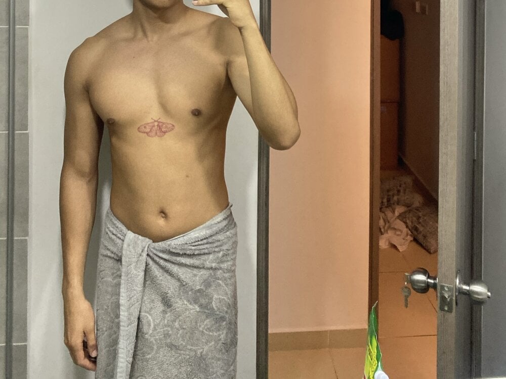 DarkLuster_22 Chatroom