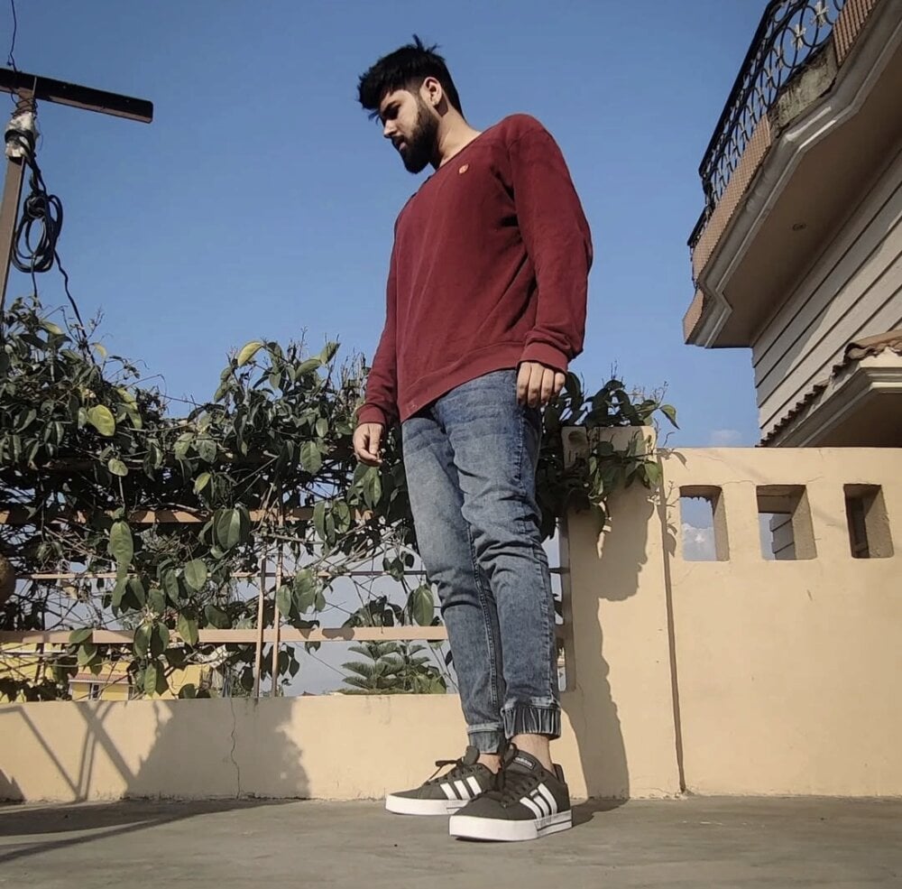 Darkhorse369 Chatroom