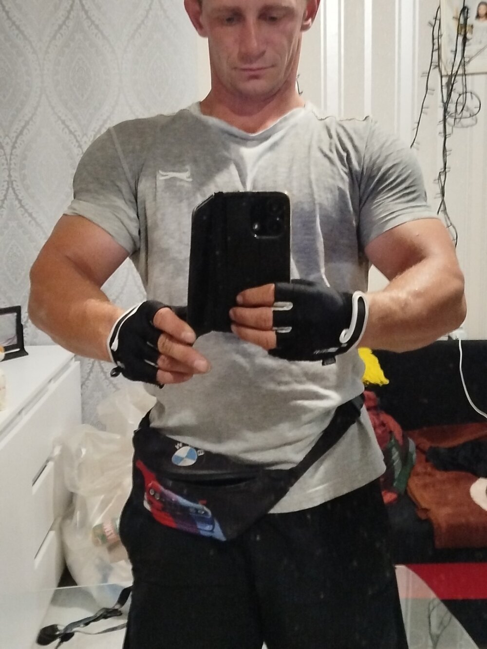 Dawidwi493_ Chatroom