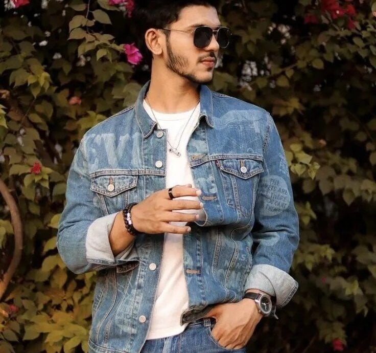 DeSi_hot_young_couple Chatroom