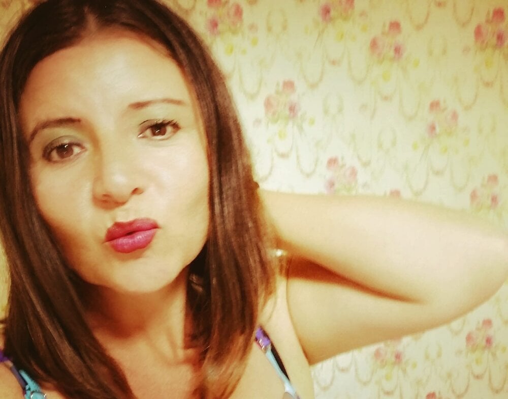 Debora_Cienfuegos25 Chatroom