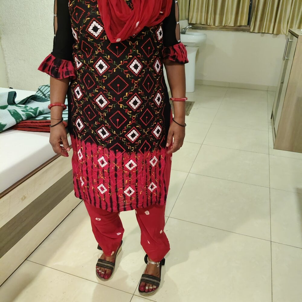 Desibhabhi82 Chatroom