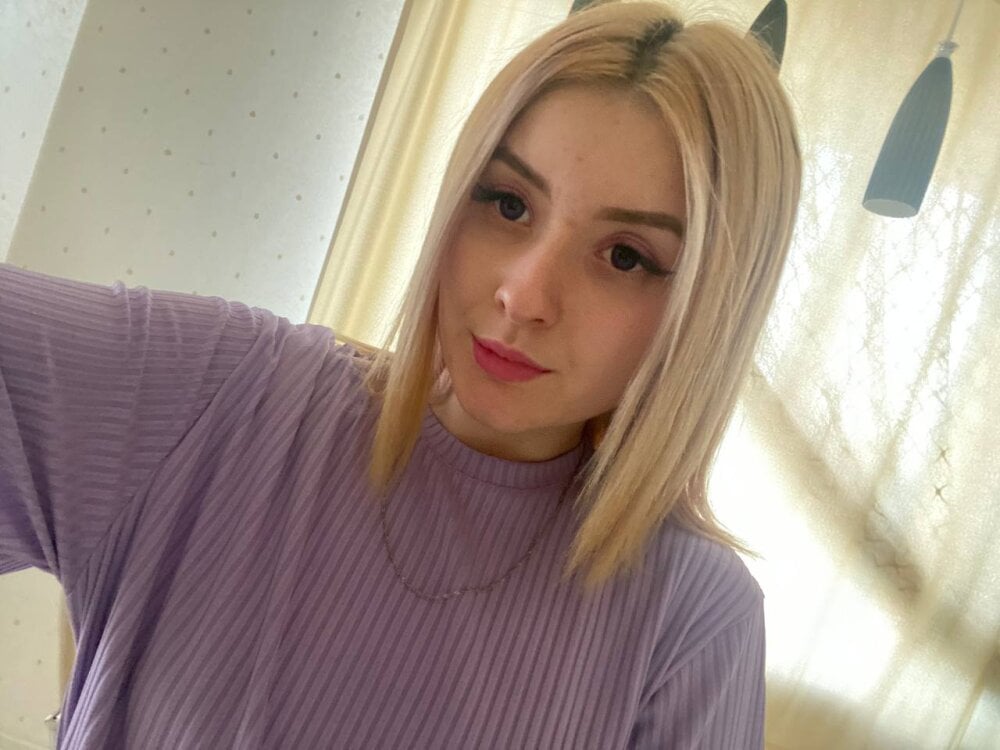 Diana_Davis Chatroom