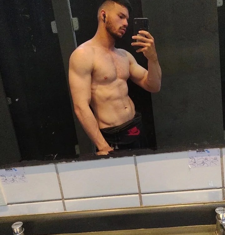 Dick13boy Chatroom