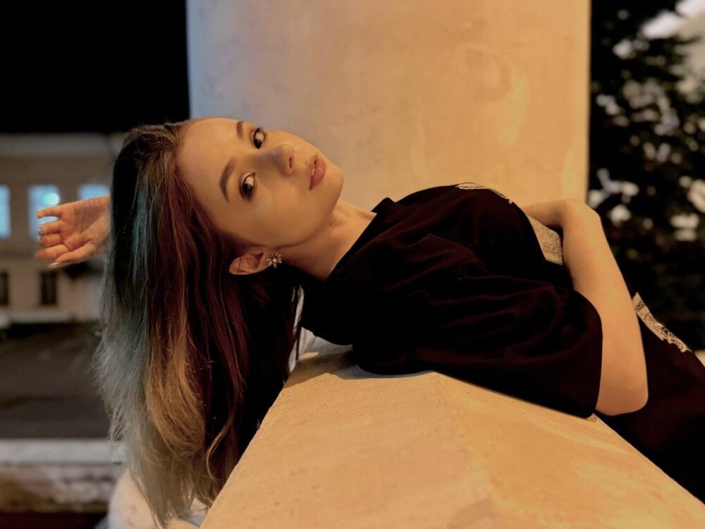 DignaThurston Chatroom