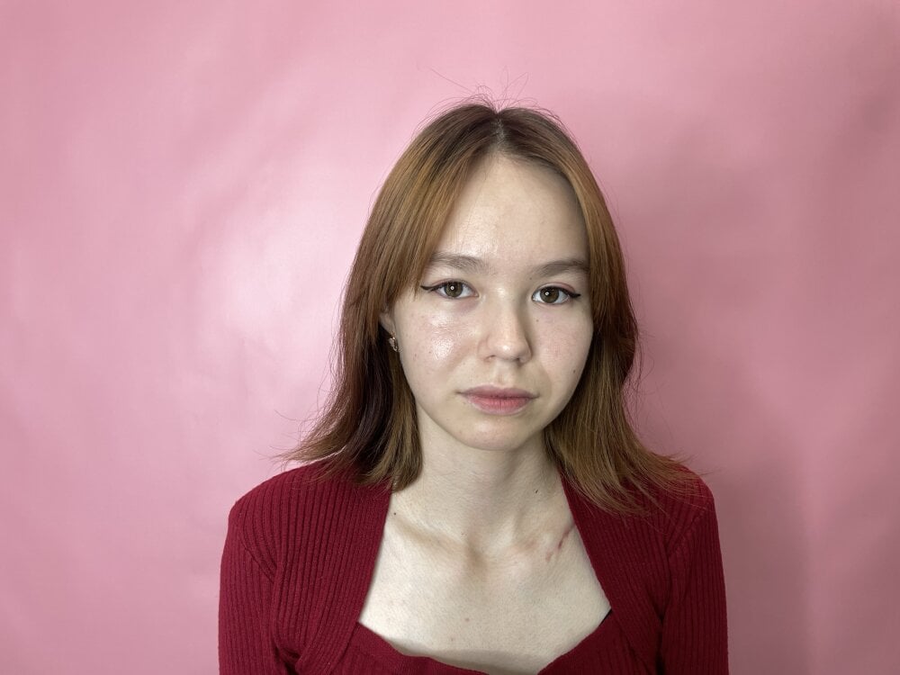 DollyAmrine Chatroom