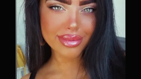Live Snapshot of dollymaee dollymaee
