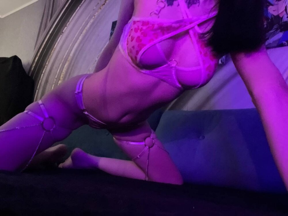 Dreamy_Red_Girl Chatroom