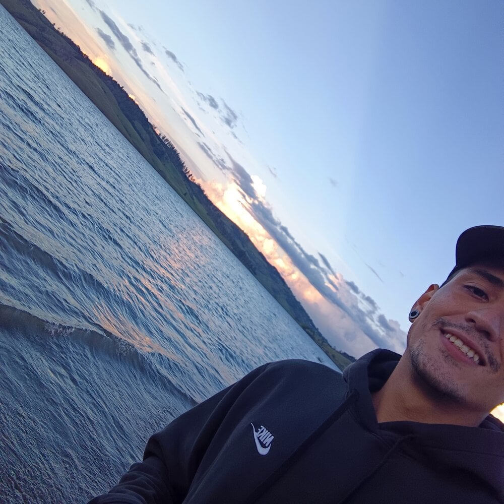 Duohotlatin33 Chatroom