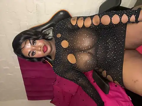 EXOTIC_BEAUTY25_X Chatroom