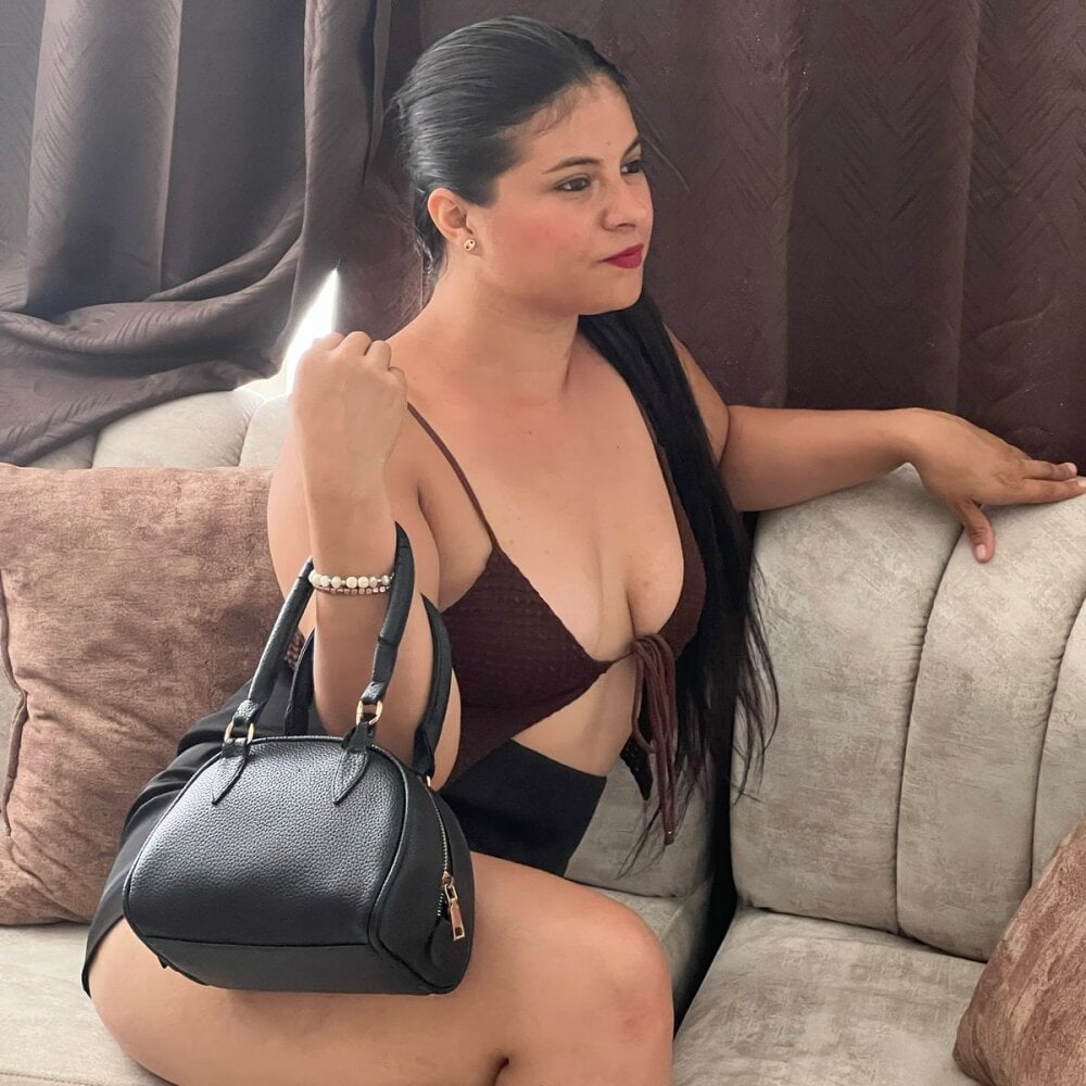 EXTREMEHOTSEX840 Chatroom