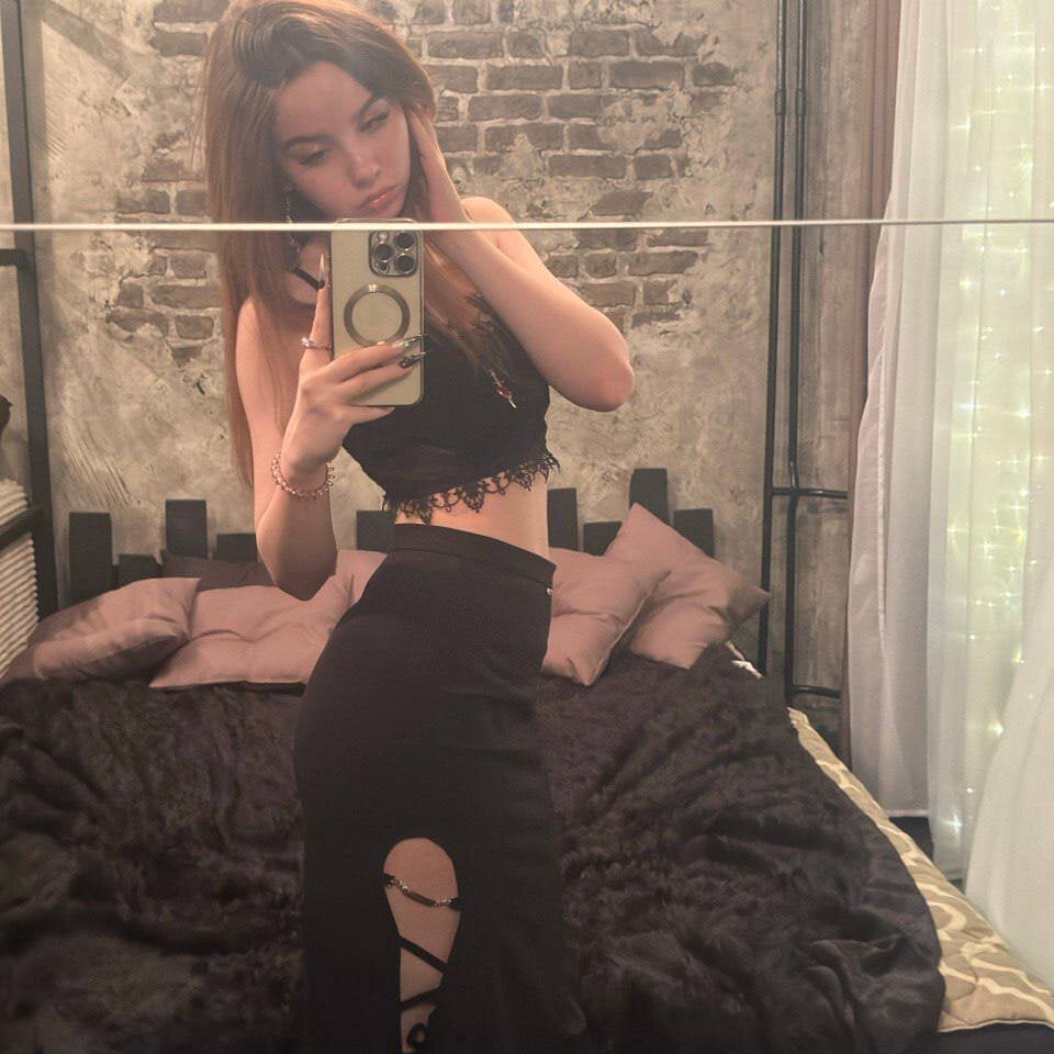 EhtelBiondi Chatroom