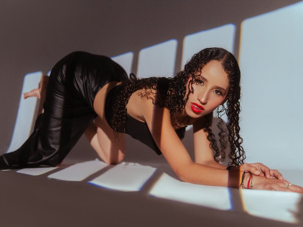 EimySanchez Chatroom