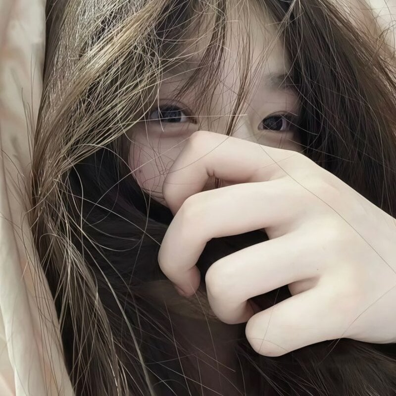 Eirlys18 Chatroom