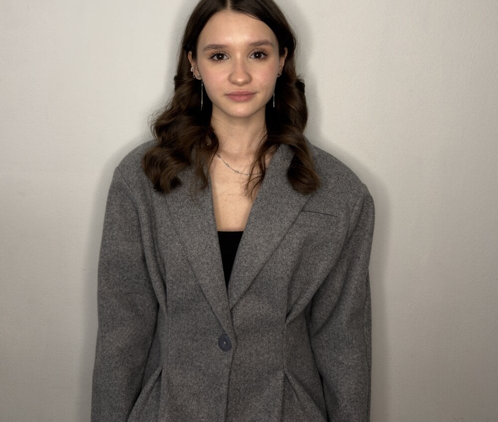 ElliPulford Chatroom