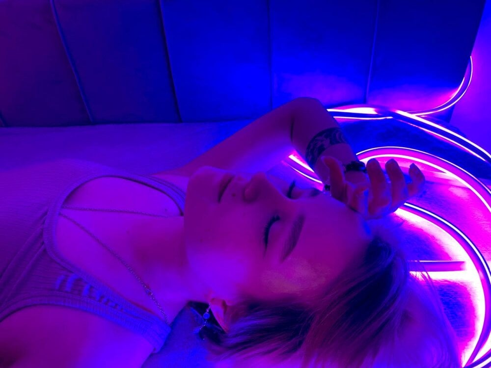 Ellie_Heavenly Chatroom