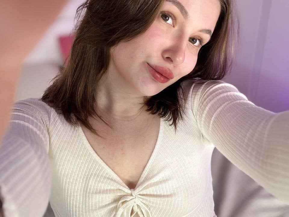 Ellie_Nelson Chatroom