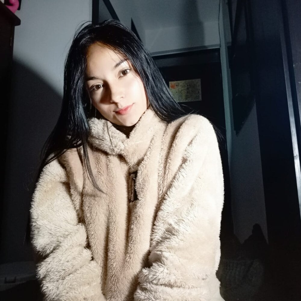 Elliee_dolll Chatroom