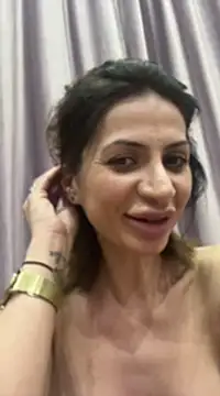 Elly_Wet_Pussy Chatroom