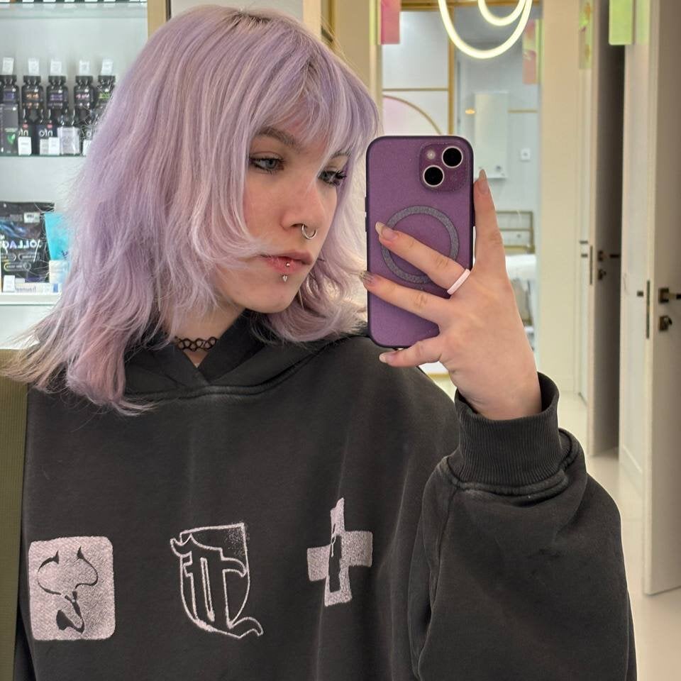 ElnoraVanord Chatroom