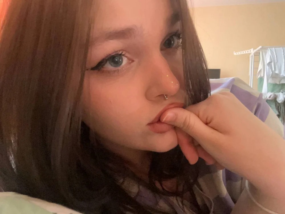 Emilly_Hiil Chatroom