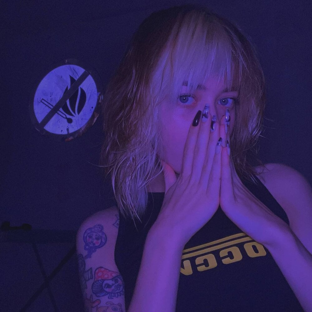 EmilySkyline Chatroom