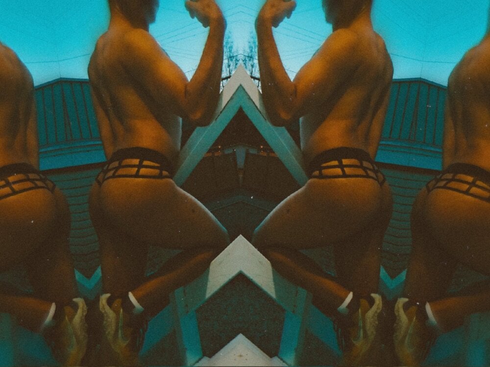 Emmanuel_Santiago604 Chatroom