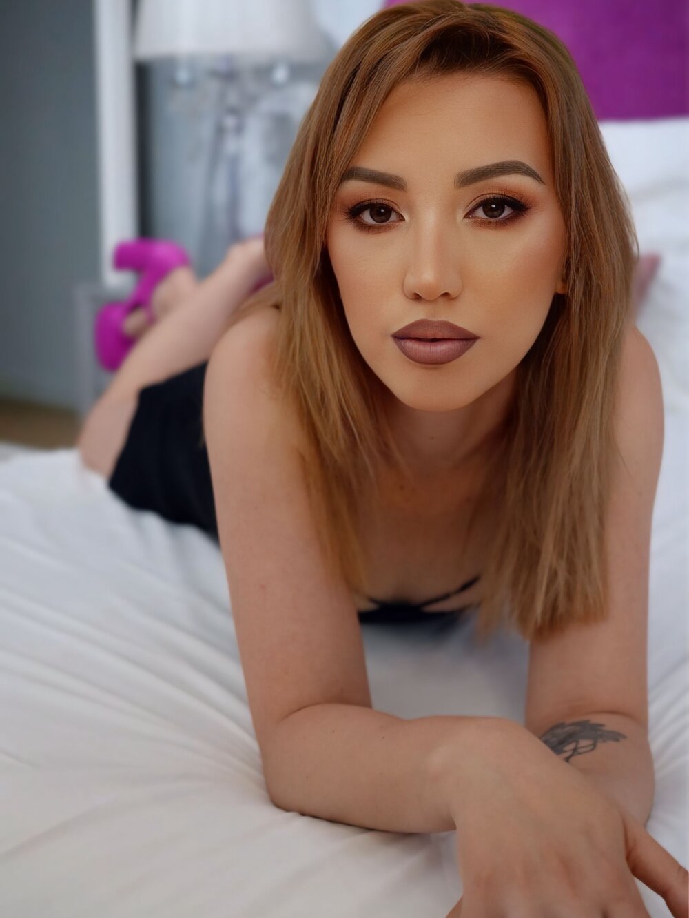 EnyaHazell Chatroom