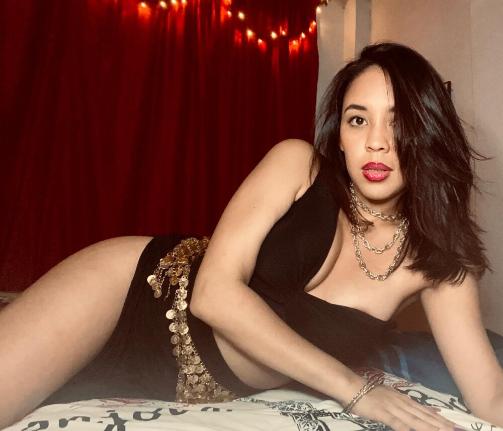 Esmeraldagh_ Chatroom