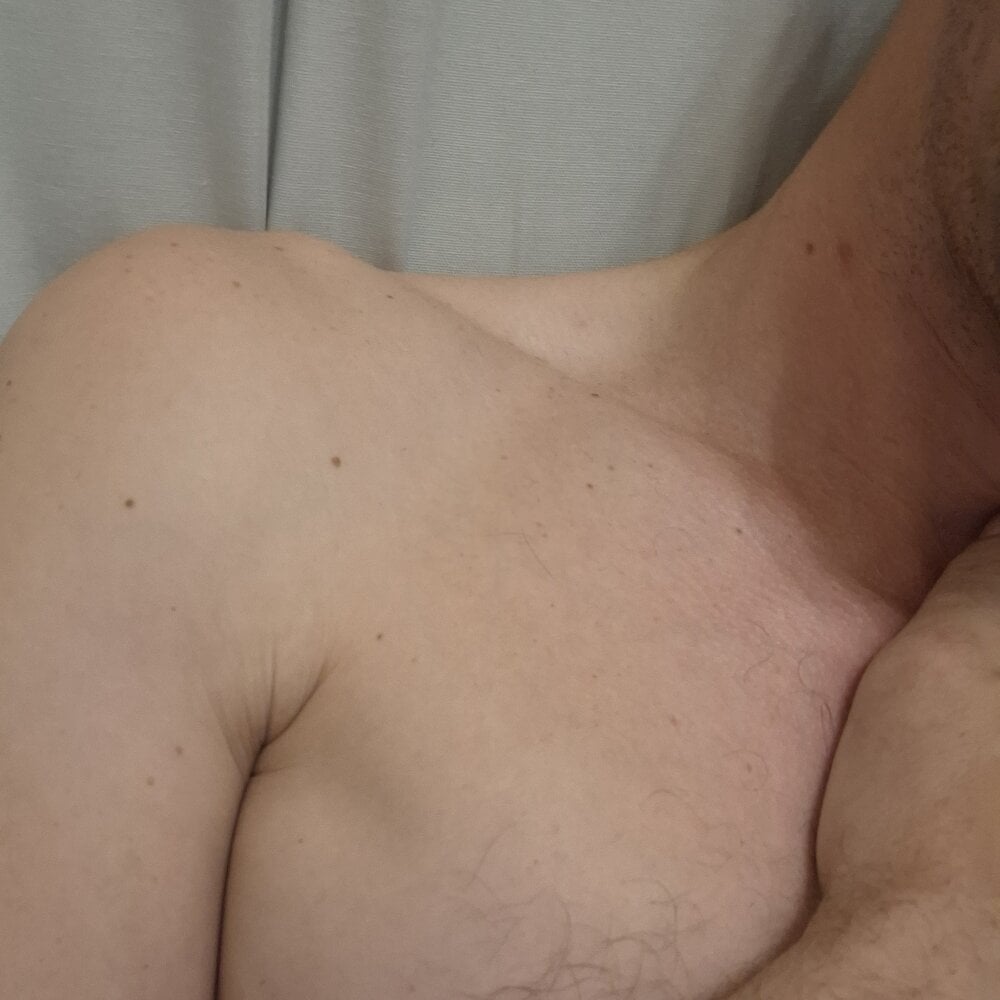 EsteemedOkapi Chatroom