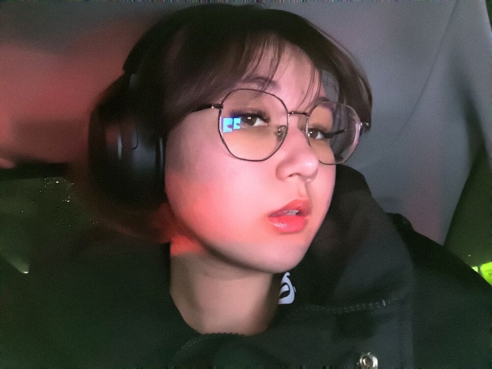 EvelinaKilner Chatroom