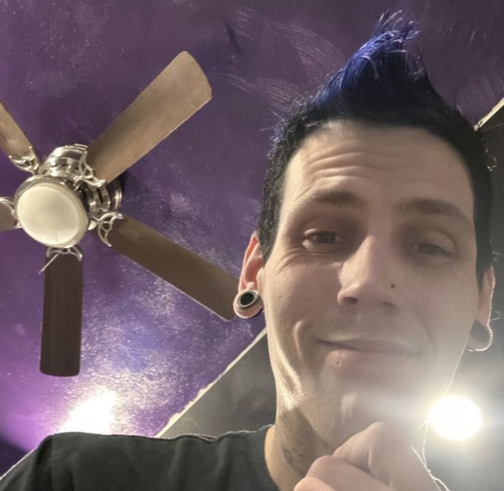 FADEDSADBOY Chatroom