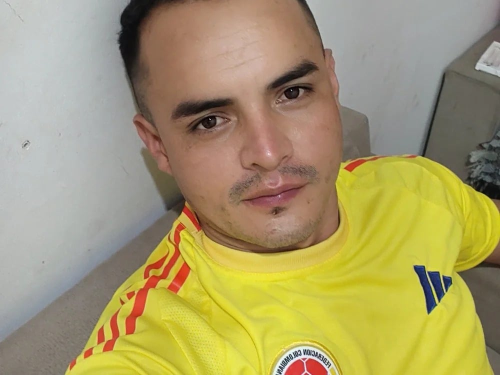 Felipe_146 Chatroom