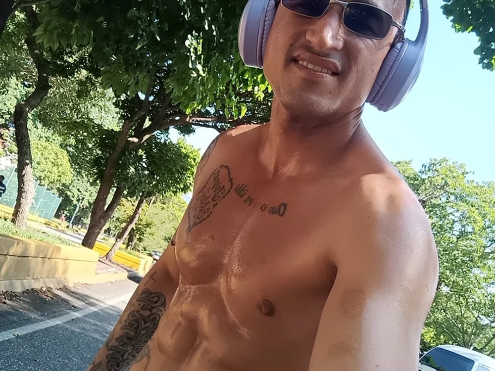 Fitneehot Chatroom