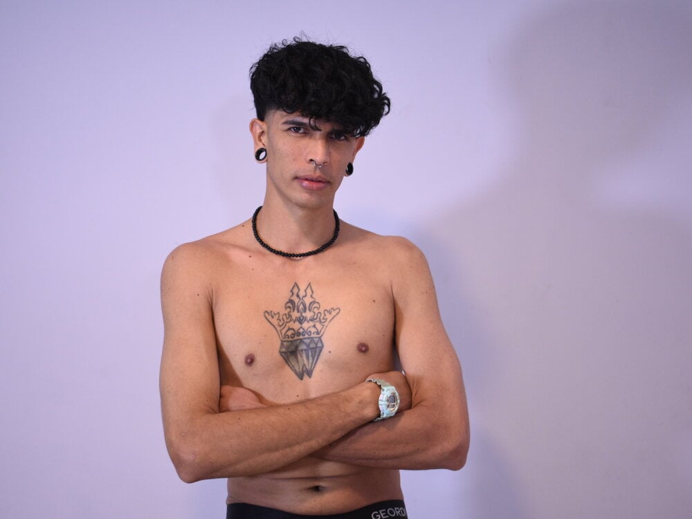 Franvill_Trato Chatroom