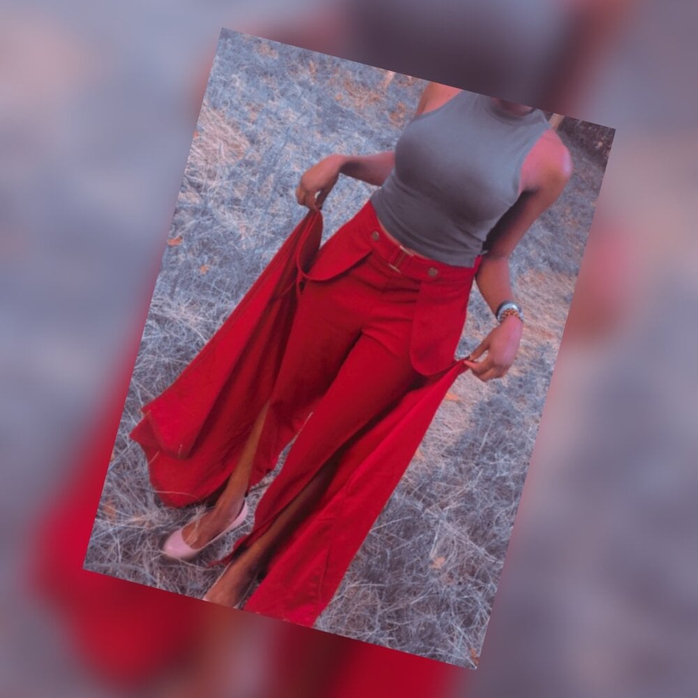 Freakypettite Chatroom