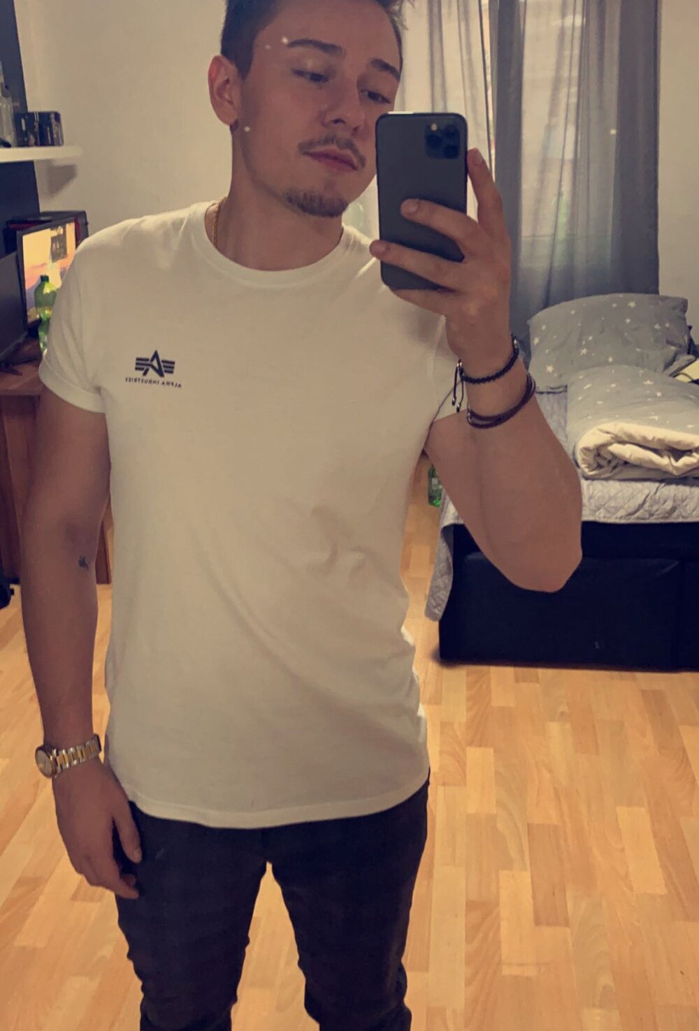 FrutenFratenR9 Chatroom