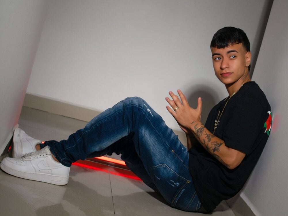 Ftm_xxxperiencie Chatroom